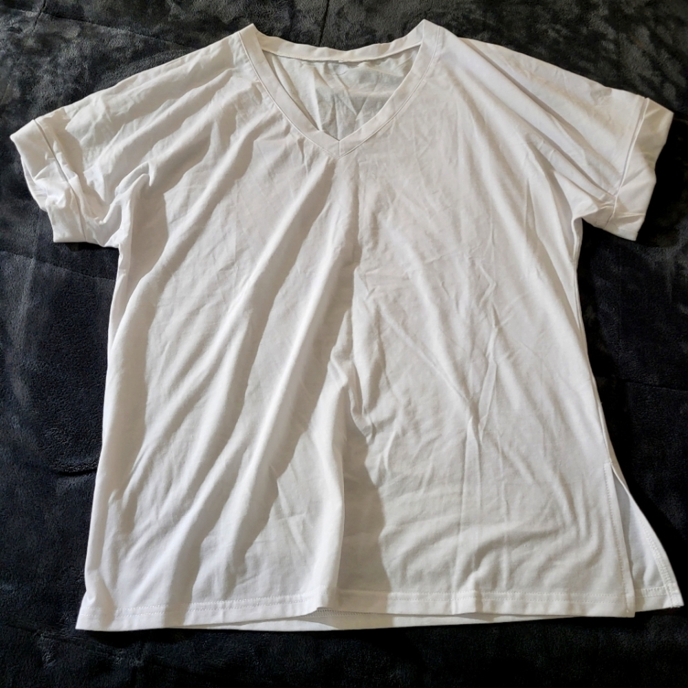 Womans V NECK WHITE T SHIRT